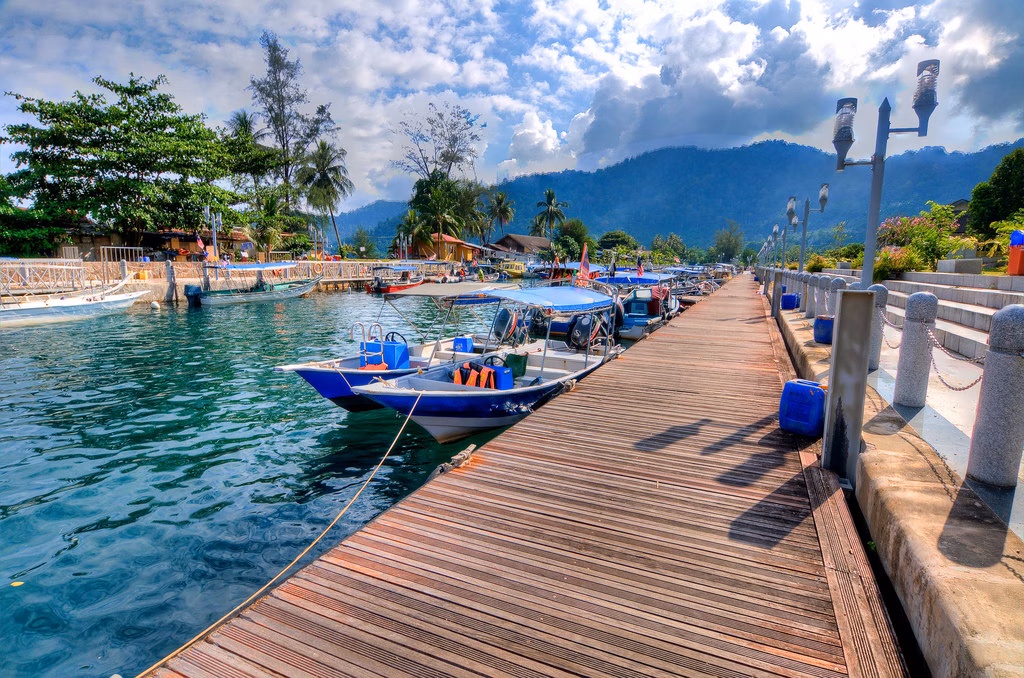 Best Liveaboard Destinations for the Family